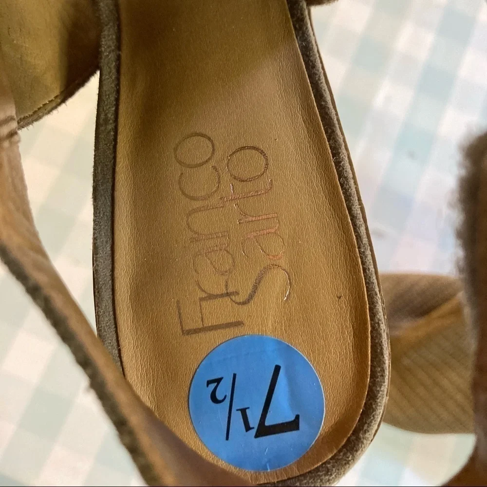 NEW Franco Sarto sz 7,5 Helix olive suede peeptoe